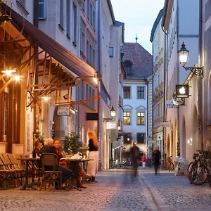 Hotel Orphee - Grosses Haus